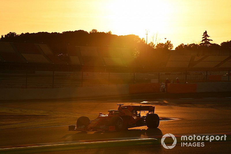 GALERÍA: la sesión matutina de tests de la F1 en Barcelona