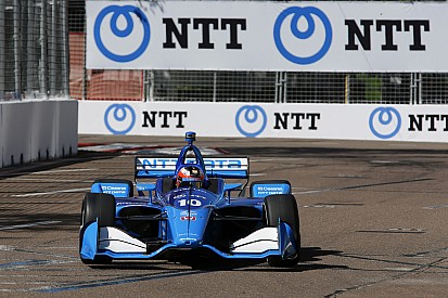 Rosenqvist logra un sensacional debut en IndyCar con un "solo brazo"