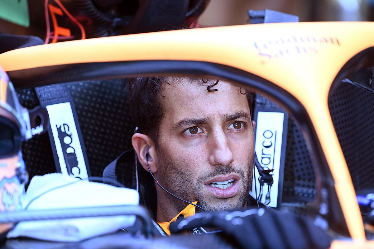 lat.motorsport.com