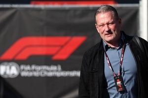 Jos Verstappen: "Es bastante raro lo que está pasando en McLaren"