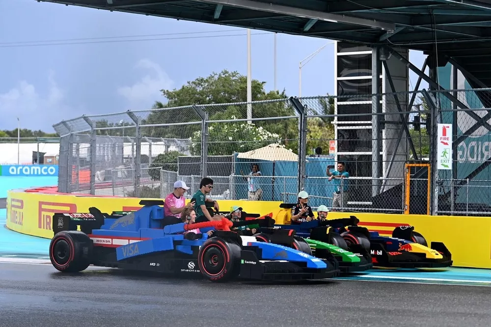 Max Verstappen, Red Bull Racing, Liam Lawson, Racing Bulls Team, Lance Stroll, Aston Martin Racing, Fernando Alonso, Aston Martin Racing, Isack Hadjar, Racing Bulls Team, Yuki Tsunoda, Red Bull Racing Team