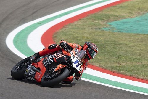 Ducati cambiar&aacute; a Rinaldi por Bulega como compa&ntilde;ero de Bautista para WSBK 2024