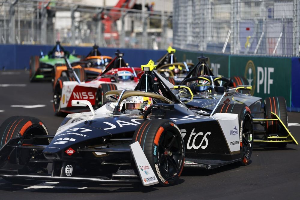 日本育ち”キャシディ、初の東京E-Prixは後方から怒涛の追い上げ入賞も