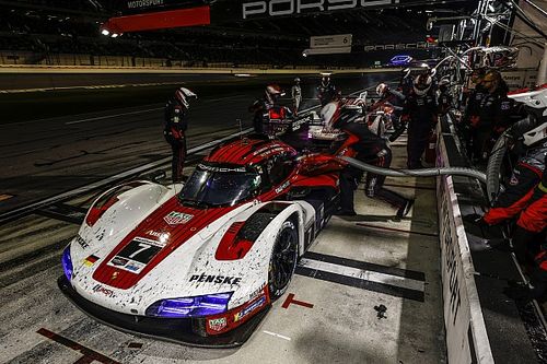 Daytona 24H: Porsche y Cadillac pelean por la victoria a tres horas del final