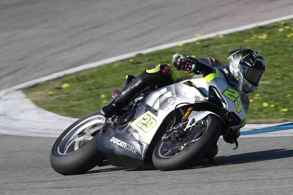 Andrea Iannone, Team Go Eleven