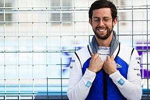 BMW retiene a Sims en la Fórmula E