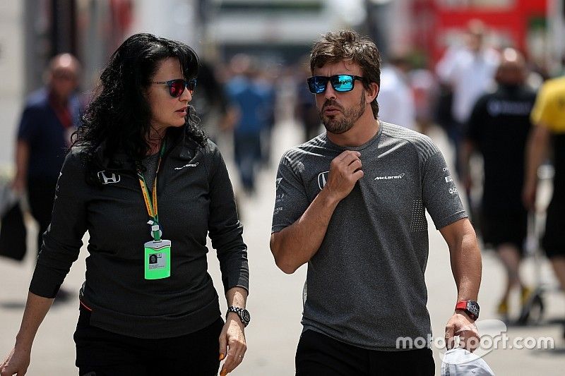 Fernando Alonso, McLaren y Silvia Hoffer Frangipane, Jefe de prensa de McLaren