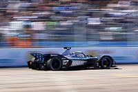 Mercedes znów wygrywa