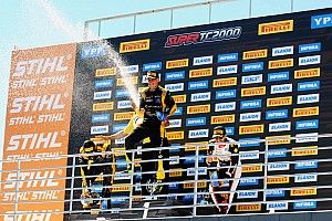 Pern&iacute;a domina en un 1-2 de Renault en C&oacute;rdoba