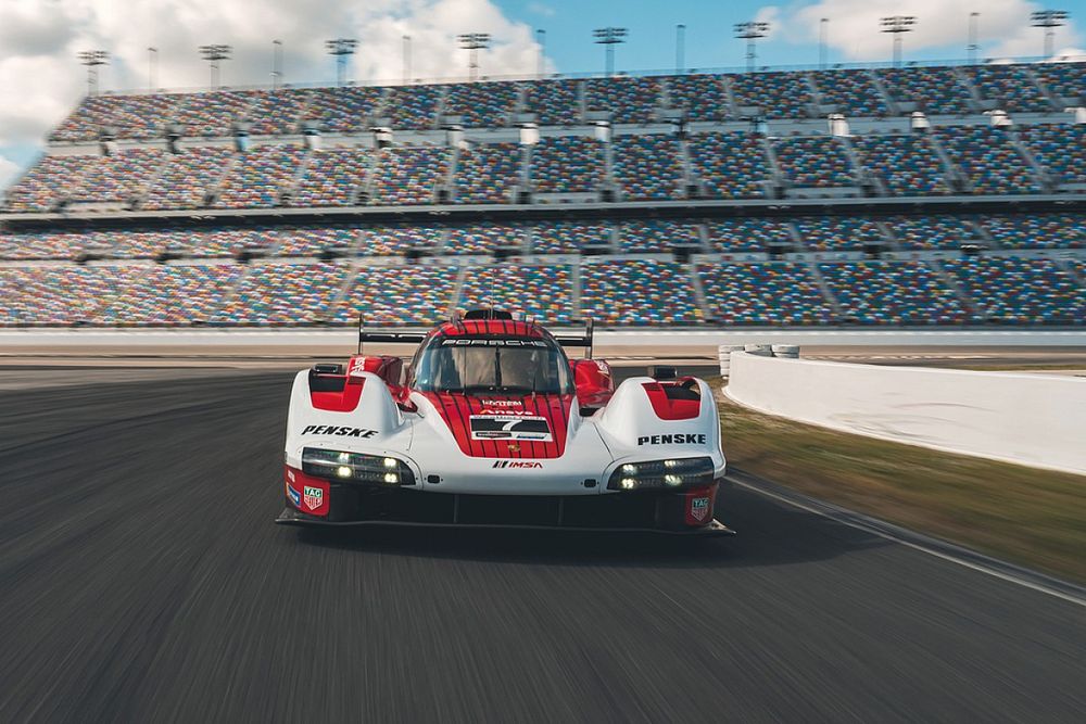 #7 Porsche Penske Motorsport, Porsche 963, GTP: Mathieu Jaminet, Michael Christensen, Nick Tandy