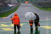 La lluvia pospone la F2; la F1, en alerta ante la clasificaci&oacute;n