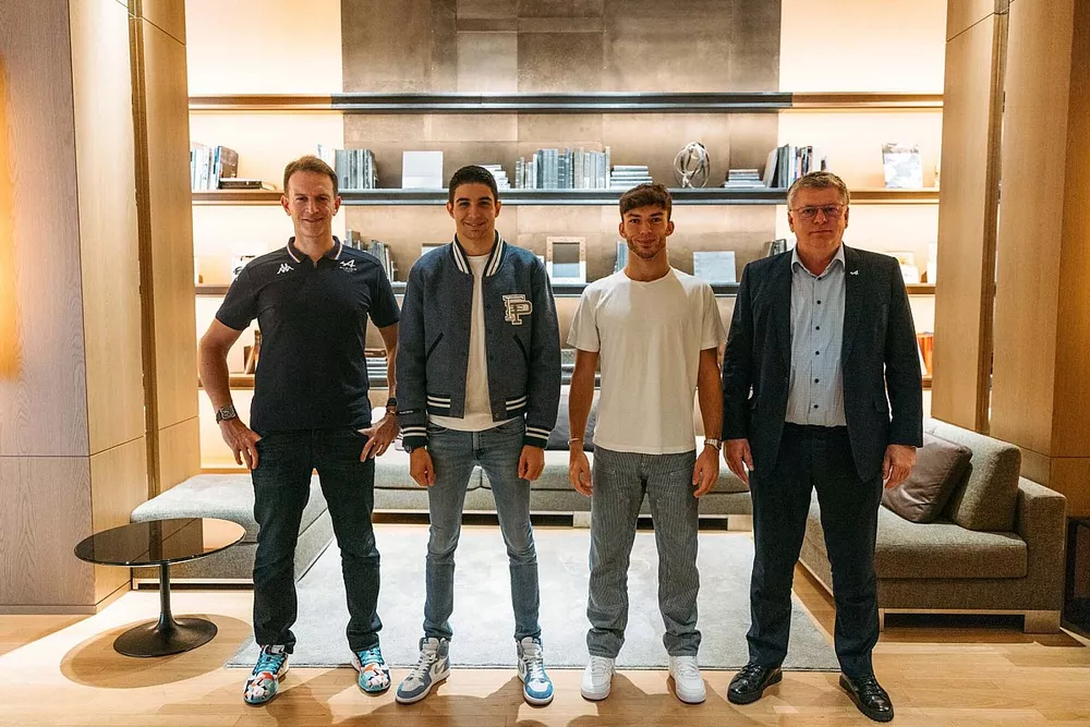 Pierre Gasly, Esteban Ocon, Otmar Szafnauer, BWT Alpine F1 Team
