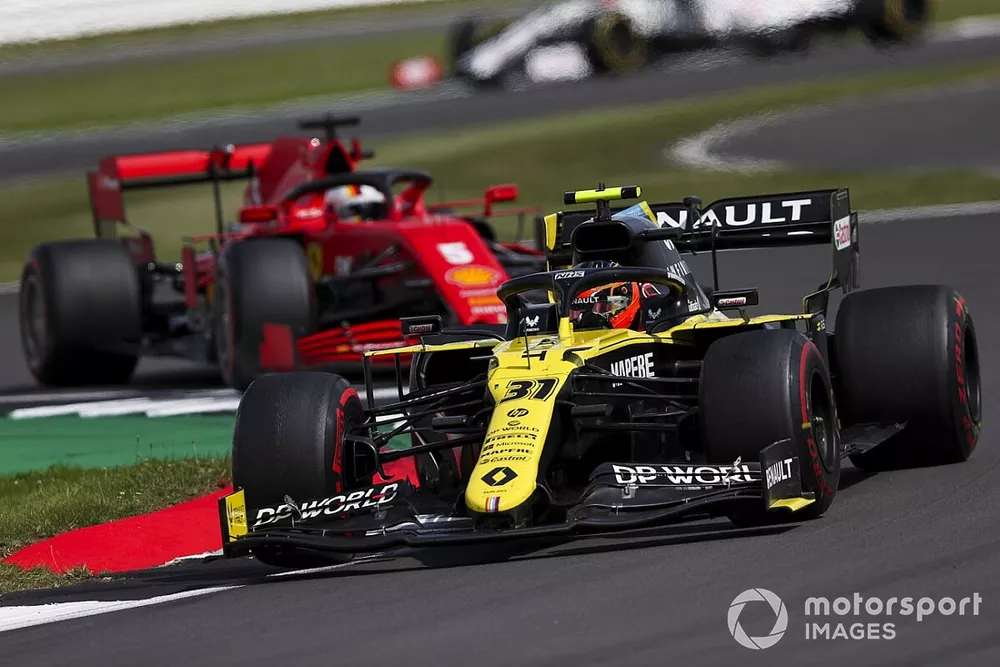 Esteban Ocon, Renault F1 Team R.S.20, Sebastian Vettel, Ferrari SF1000