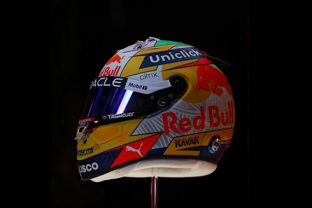 Casco de Sergio P&eacute;rez
