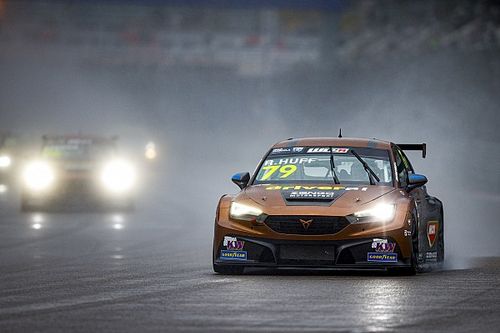 Huff se convierte en el 12&deg; ganador diferente del WTCR