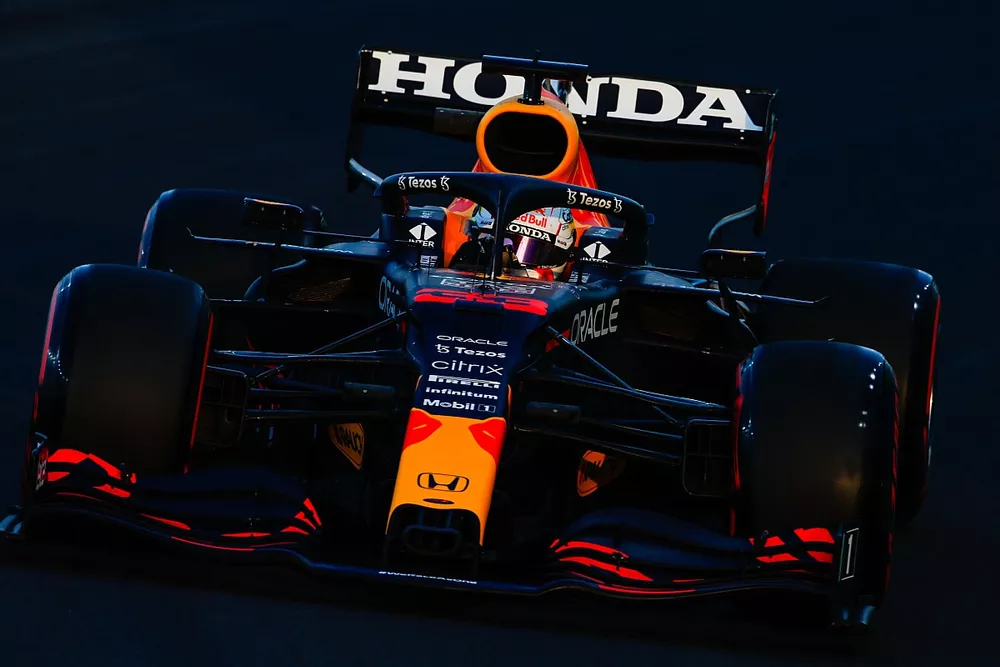 Max Verstappen, Red Bull Racing RB16B