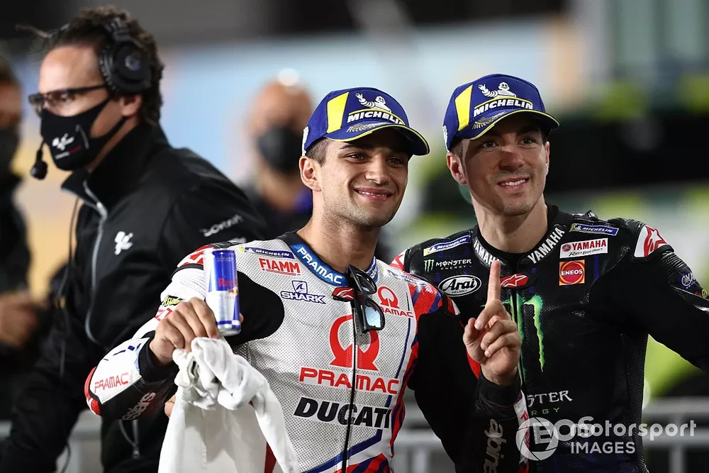 Ganador de la pole Jorge Martin, Pramac Racing, Maverick Vi&ntilde;ales, Yamaha Factory Racing parc ferme