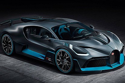 Мережу сколихнула фейкова аварія Bugatti Divo