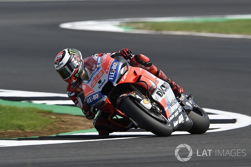Meer hobbels op nieuw geasfalteerd Silverstone: MotoGP-rijders teleurgesteld