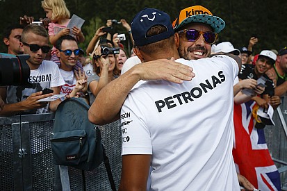Hamilton: "Alonso had meer dan twee titels moeten hebben"