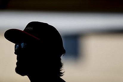 Alonso: 2018'de Red Bull seviyesinde olursak harika olur