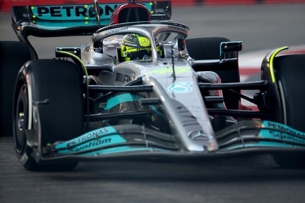 Lewis Hamilton, Mercedes W13