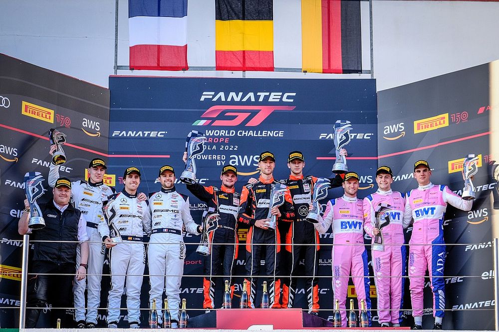 Podio: ganador #32 Team WRT Audi R8 LMS evo II GT3: Kelvin Van Der Linde, Dries Vanthoor, Charles Weerts, segundo lugar #88 AKKA ASP Team Mercedes-AMG GT3: Raffaele Marciello, Jules Gounon, Daniel Juncadella, tercer lugar #2 Mercedes-AMG Team GetSpeed Mercedes-AMG GT3: Maro Engel, Steijn Schothorst, Luca Stolz