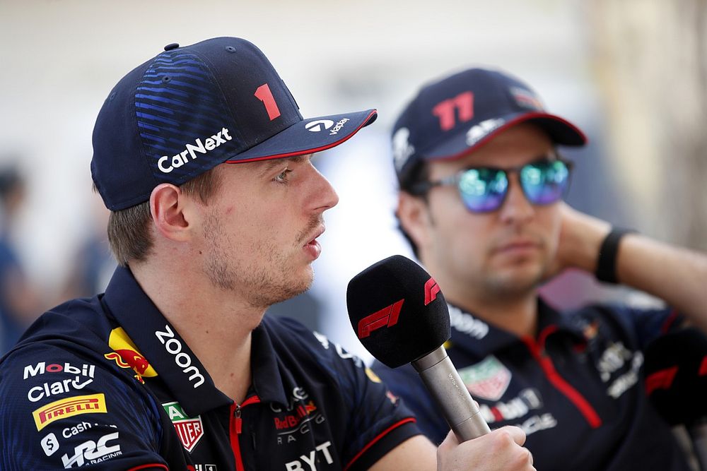 Max Verstappen, Red Bull Racing, Sergio P&eacute;rez, Red Bull Racing, en rueda de prensa