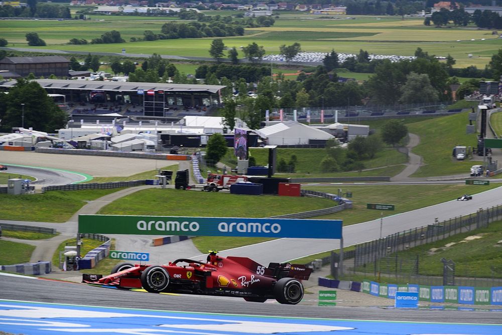 Carlos Sainz Jr., Ferrari SF21