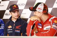 Lorenzo: "Un montón de veces quise pegar un puñetazo a un rival, pero no podía"