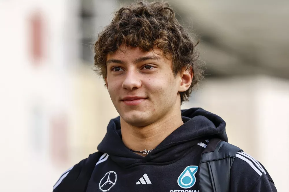 Andrea Kimi Antonelli reveals Mercedes "kick in the butt" meeting after  Italian GP