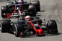 Magnussen: Grosjean é mais rápido do que Button "em dia bom"