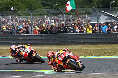 Le pneu avant tendre à l'origine du retard de Márquez sur Pedrosa