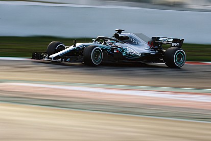 Феттель объяснил, почему строить догадки о темпе Mercedes рано