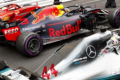 Red Bull захотіла знайти постачальника мотора на 2019-й до підписання контракту з Ріккардо