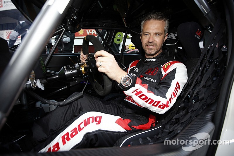 Monteiro to make racing return in WTCR Suzuka round