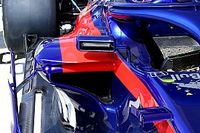 Toro Rosso copia design dos espelhos da Ferrari