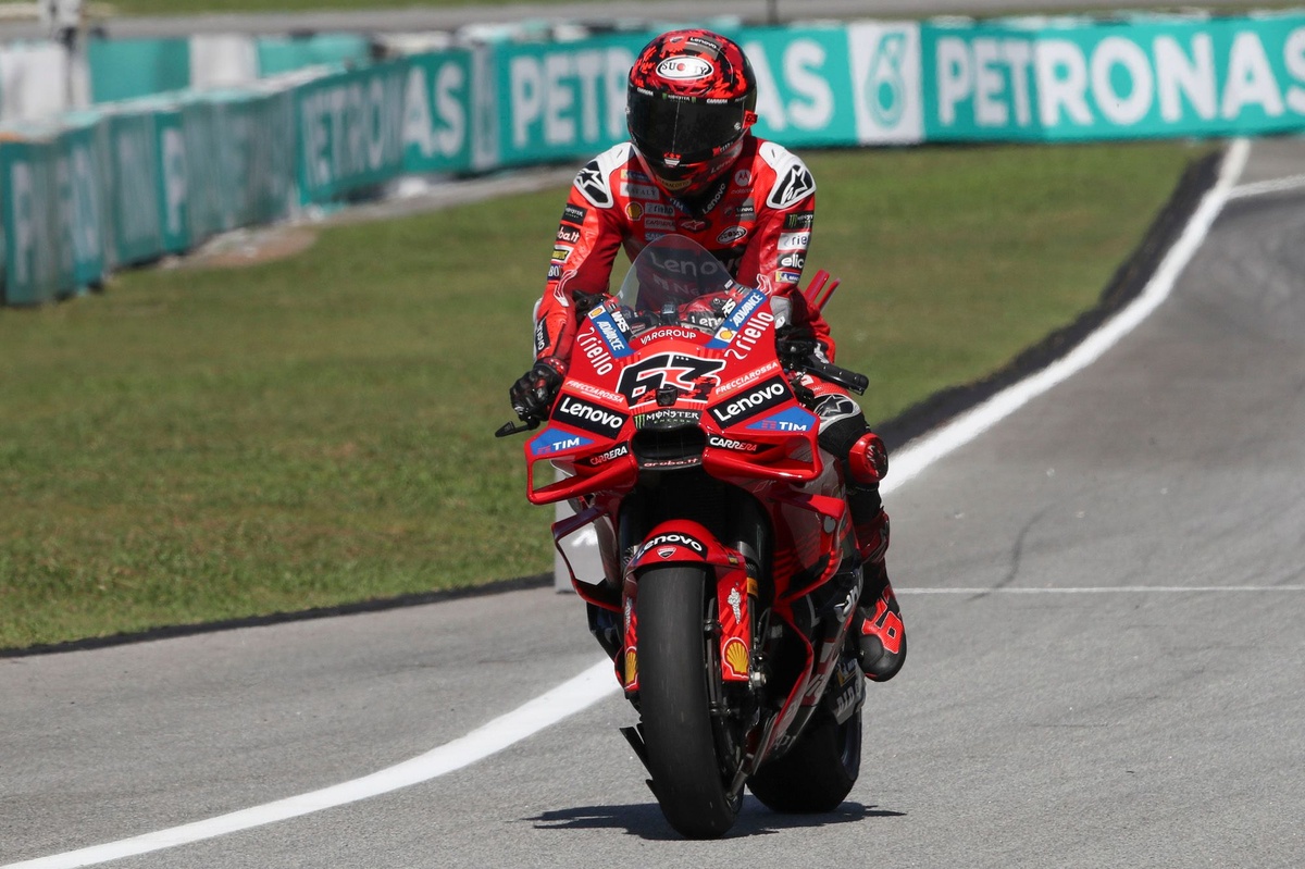 Bagnaia relativise sa crevaison : "D'autres pilotes sont plus malchanceux que moi"