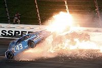 Almirola dijo que su impacto fue como si alguien le enterrara un "cuchillo"