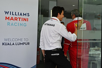 Wolff, Mercedes'in 'şanslı' olduğunu kabul ediyor
