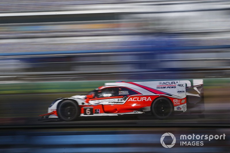 Después de tres horas, Cadillac reacciona y presiona a Acura y Mazda