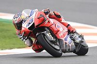 Miller lidera un primer ensayo en Valencia pasado por agua