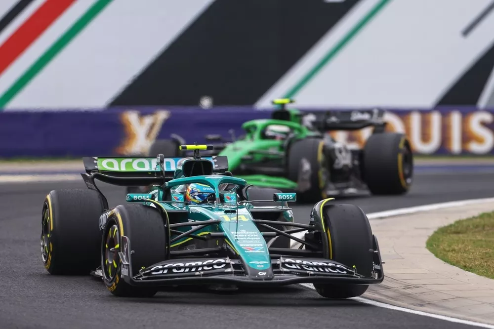 Fernando Alonso, Aston Martin Racing, Gabriel Bortoleto, Sauber