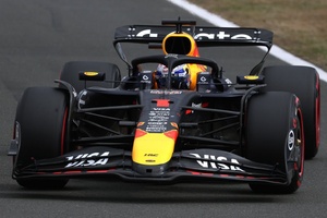 【直筆サイン多数】2010年 F1 イギリスGP 公式プログラム max-verstappen-red-bull-racing