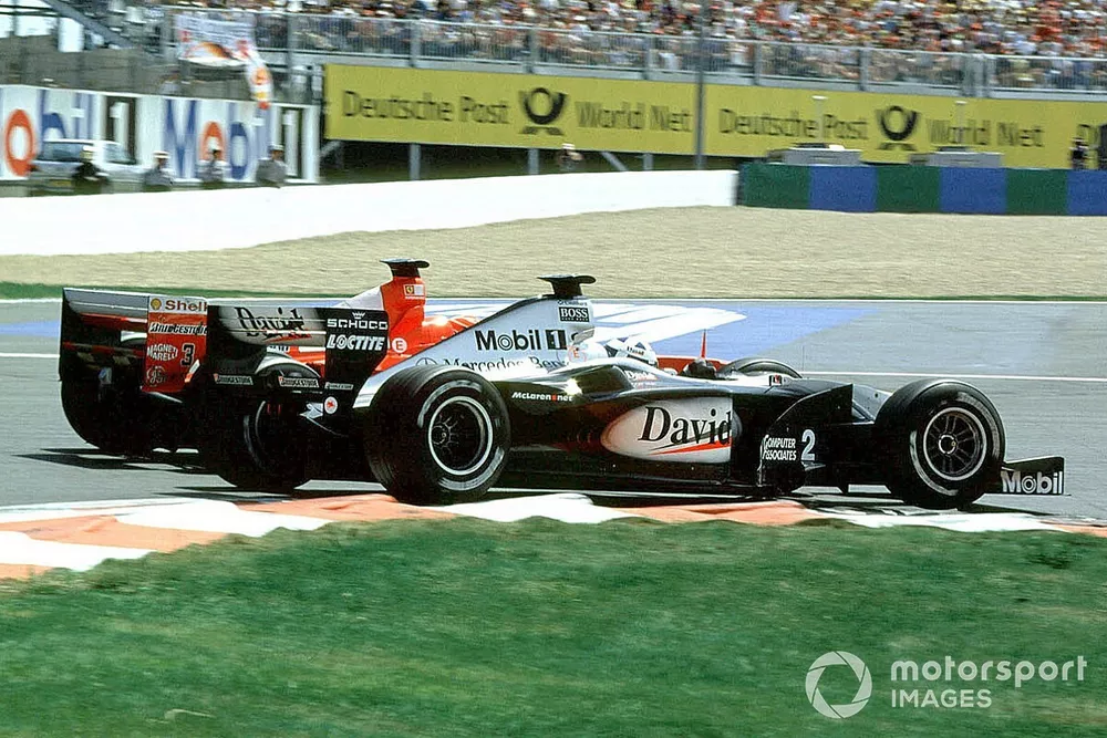 Michael Schumacher, Ferrari F1-2000, David Coulthard, McLaren MP4/15 Mercedes
