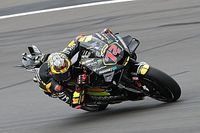 Bezzecchi lidera un Warm Up in&uacute;til en Silverstone