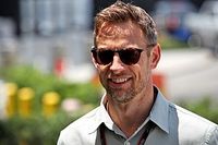 Button no descarta competir en alguna carrera de NASCAR