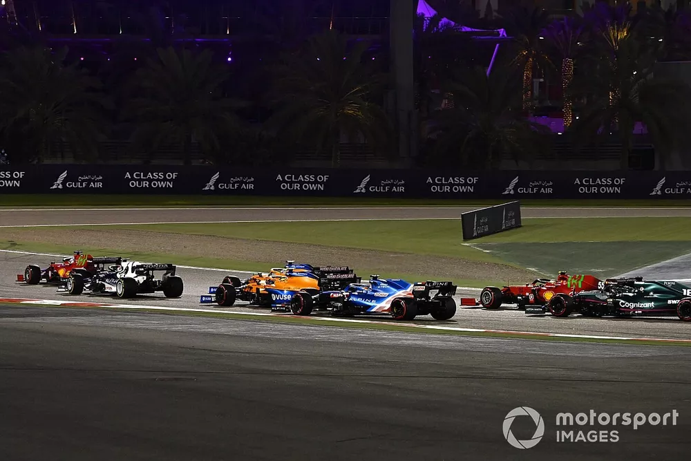 Pierre Gasly, AlphaTauri AT02, Daniel Ricciardo, McLaren MCL35M, and Lando Norris, McLaren MCL35M 