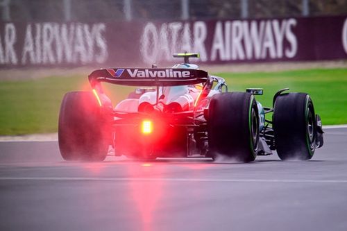 Presja w Astonie coraz większa