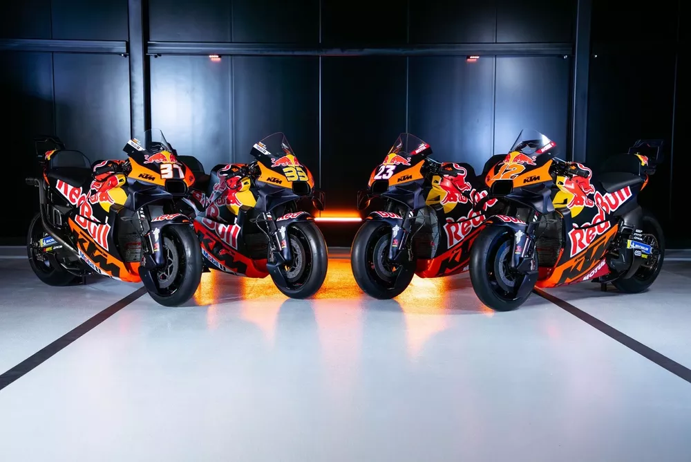 Pedro Acosta, Brad Binder, Red Bull KTM Factory Racing, Enea Bastianini, Maverick Vi&ntilde;ales, Red Bull KTM Tech3